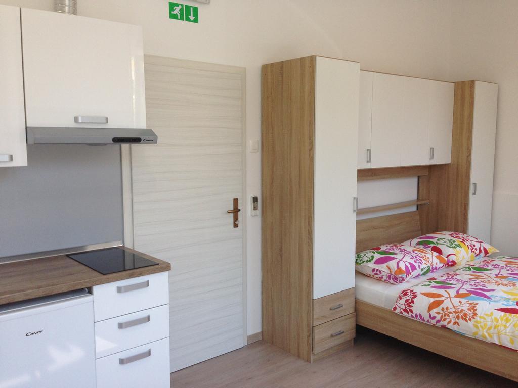 Apartments & Rooms Nardin Izola Extérieur photo